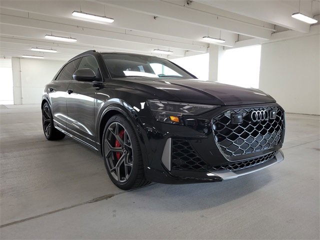 New 2025 Audi RS Q8 performance image 2