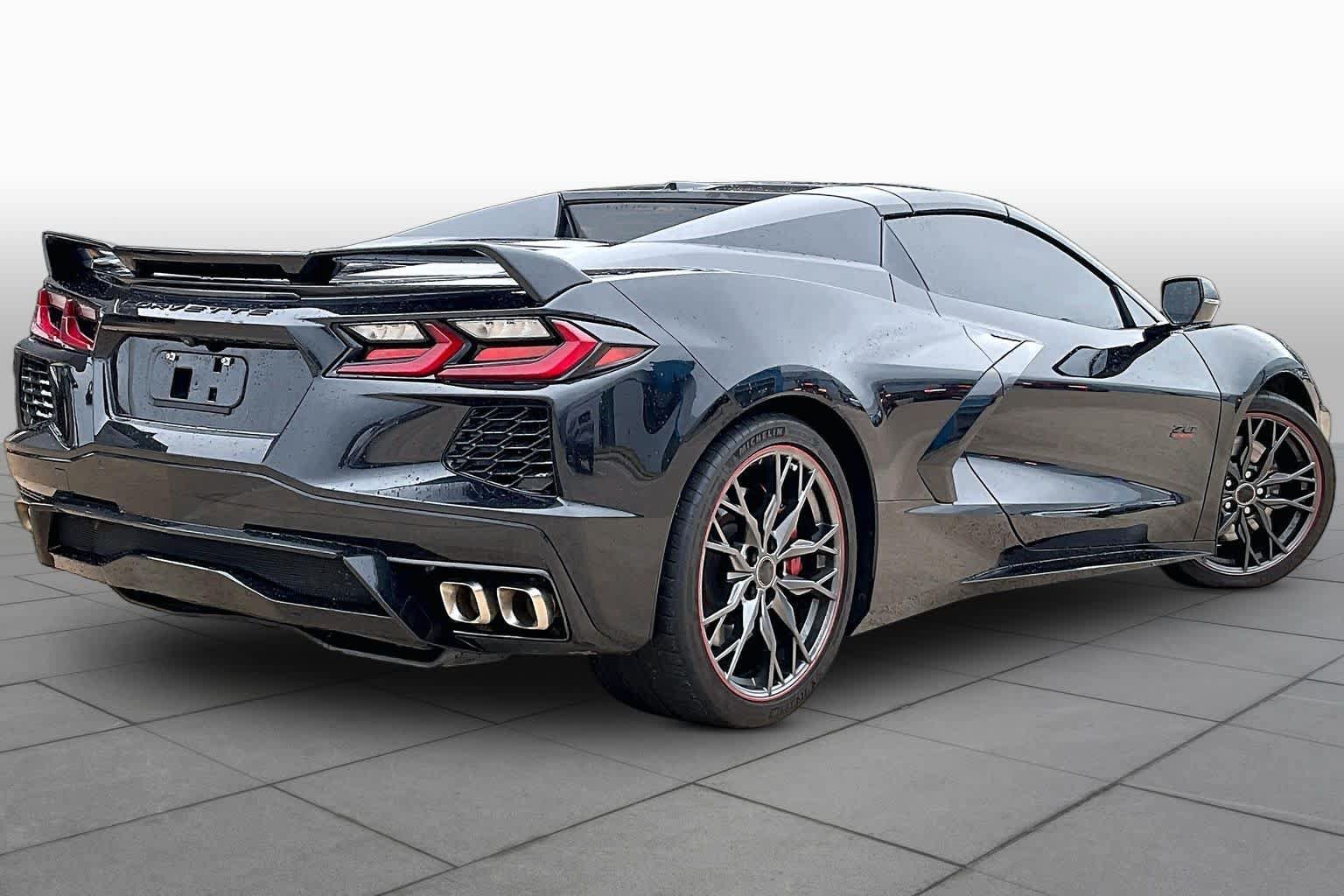 Used 2023 Chevrolet Corvette Stingray Premium Conv w/ Z51 Performance Package RWD image 14