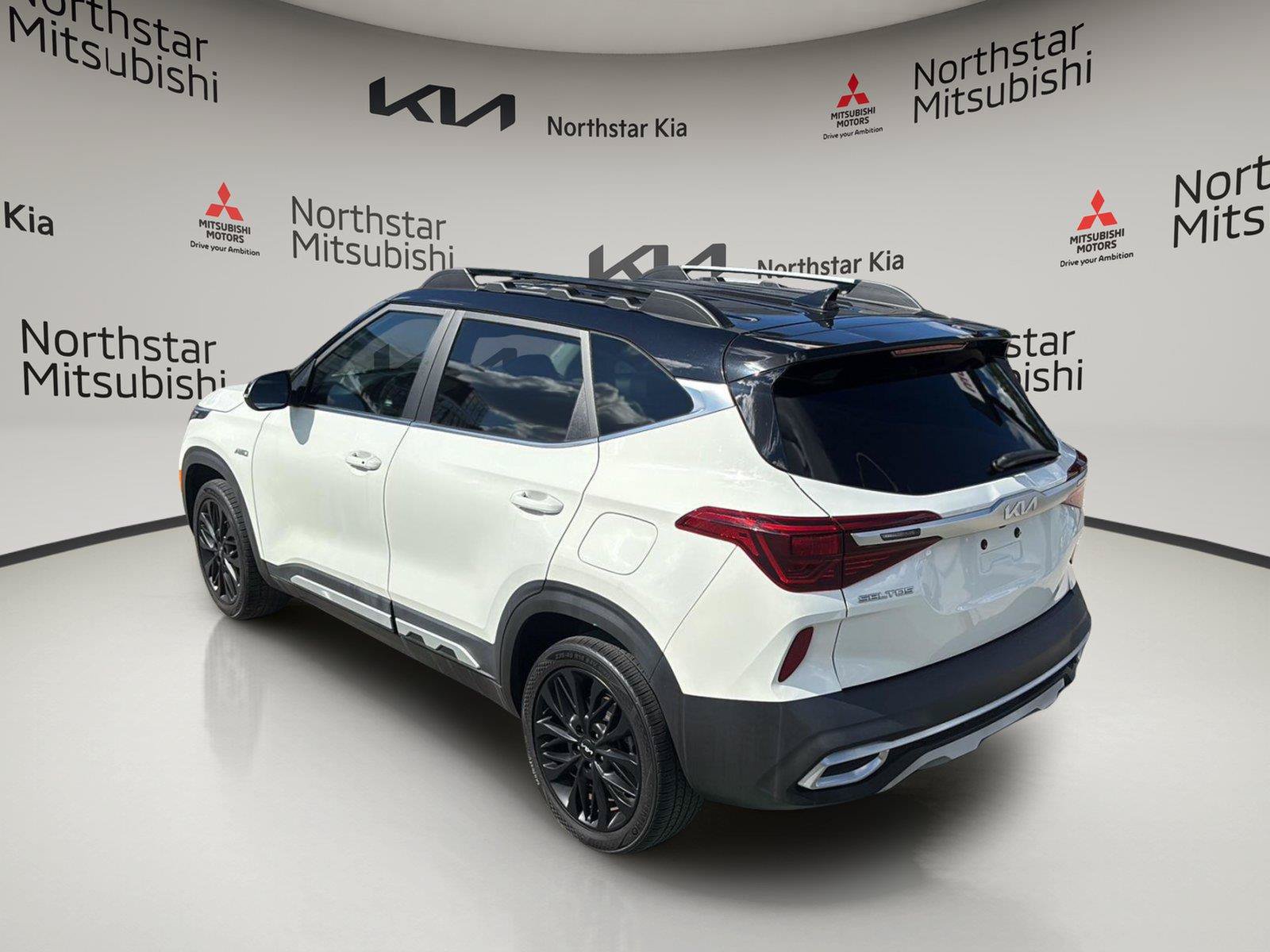 Used 2022 Kia Seltos Nightfall Edition AWD/4WD image 5
