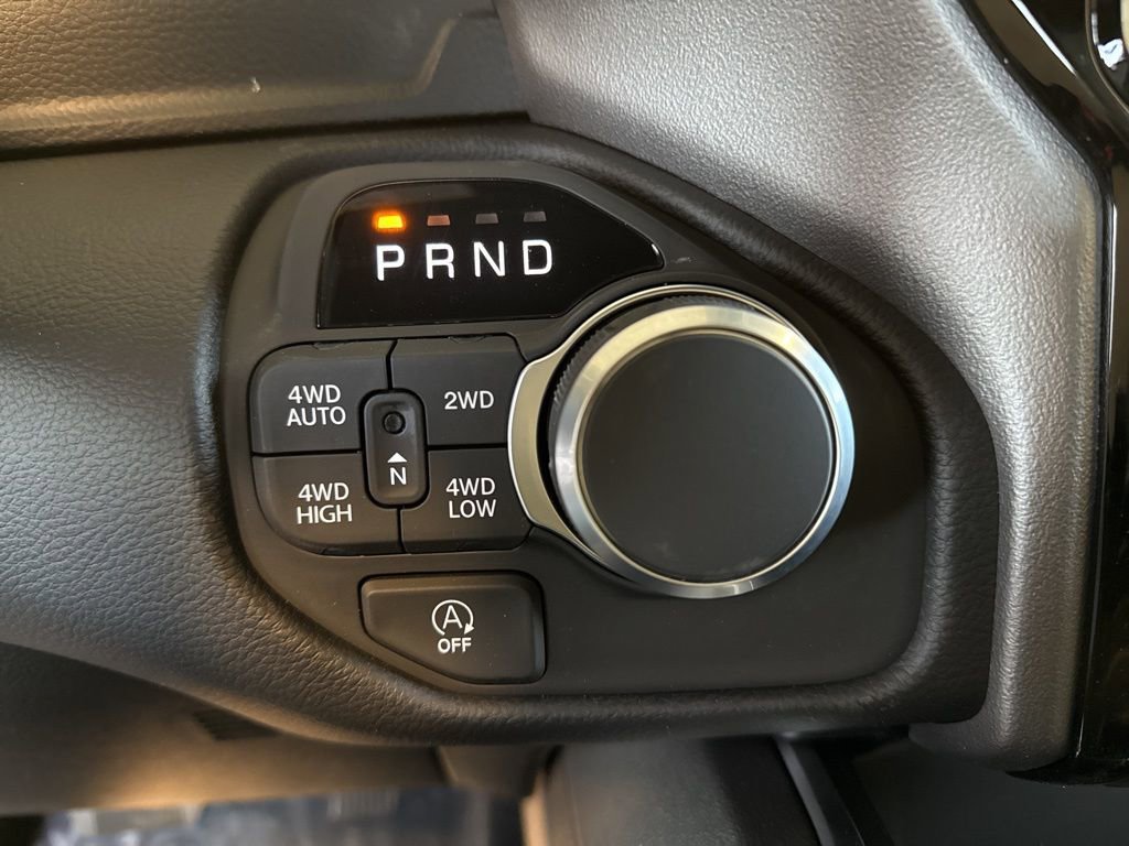 New 2026 RAM 1500 4x4 Crew Cab image 18
