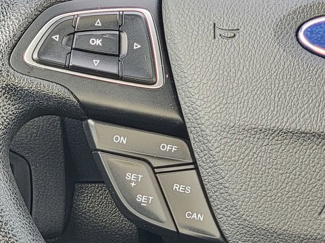 Certified 2017 Ford Focus SE image 32