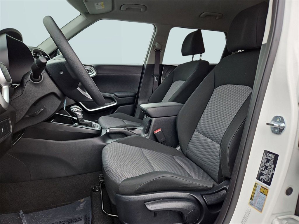 Used 2024 Kia Soul LX w/ Option Group 015 image 20