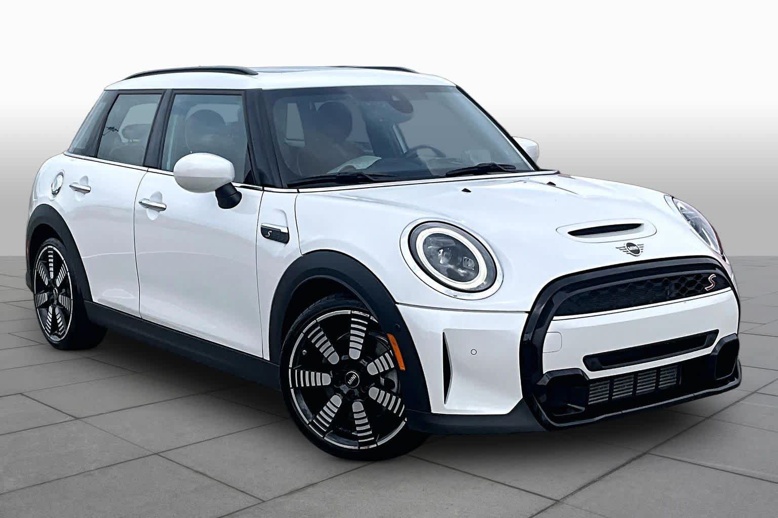 Used 2024 MINI Cooper S FWD image 2