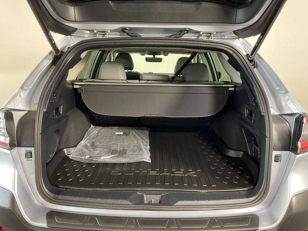 Used 2022 Subaru Outback Limited AWD/4WD image 21