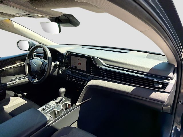 Used 2025 Toyota Camry LE FWD image 27