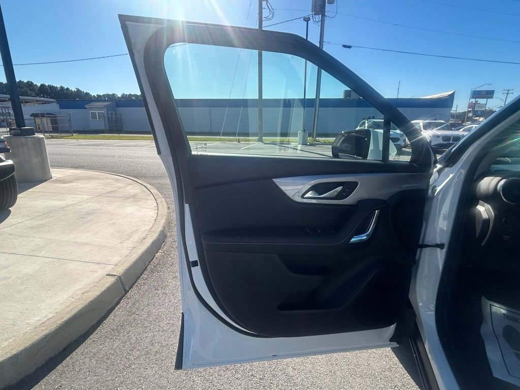 New 2025 Chevrolet Blazer LT FWD image 16