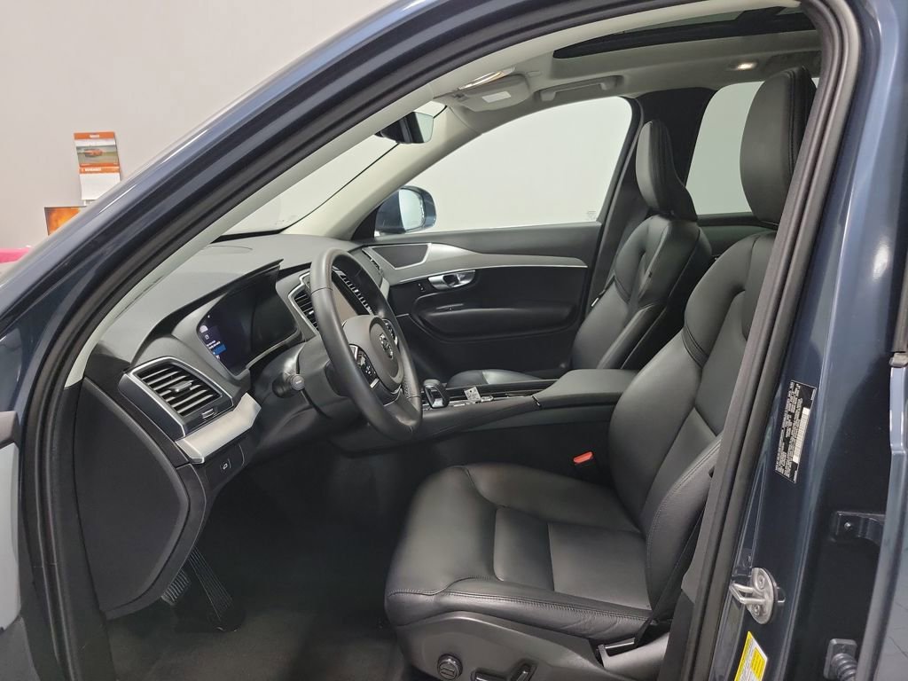 Used 2025 Volvo XC90 B5 Core image 48