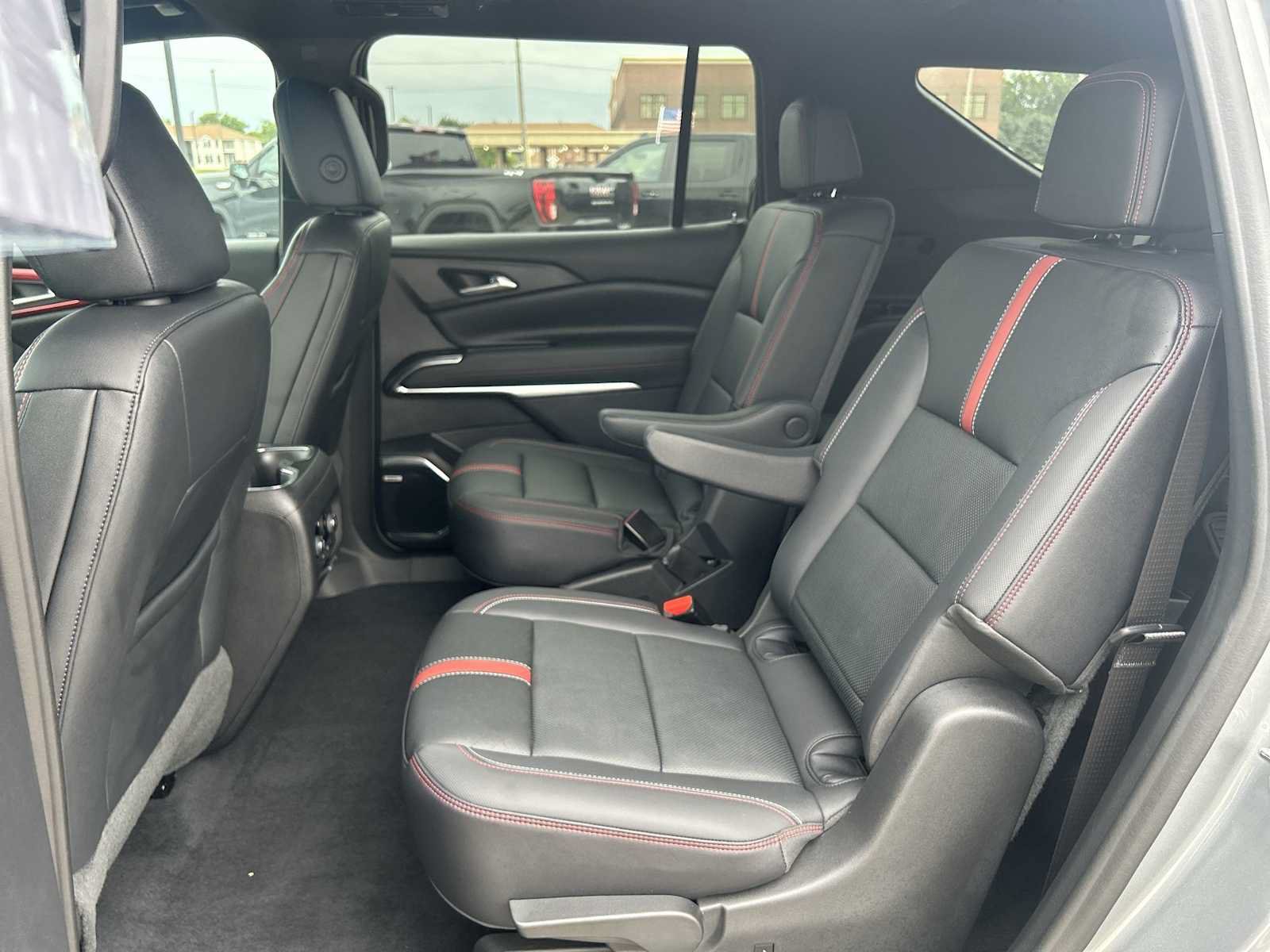 Used 2024 Chevrolet Traverse RS w/ LPO, Floor Liner Package AWD/4WD image 25