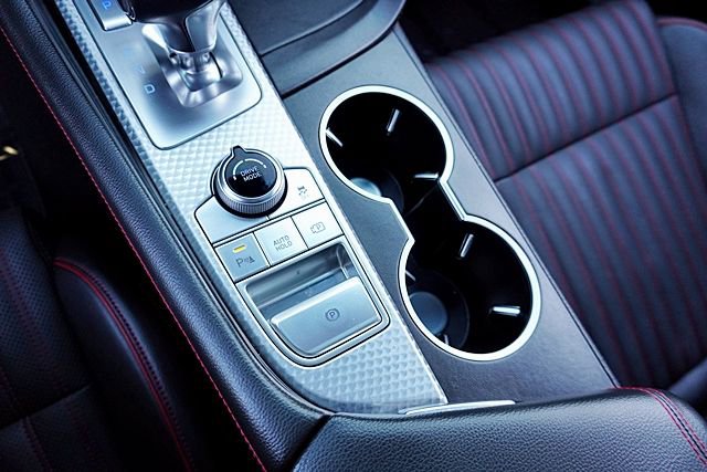 Used 2023 Genesis G70 2.0T w/ Sport Prestige Package image 33