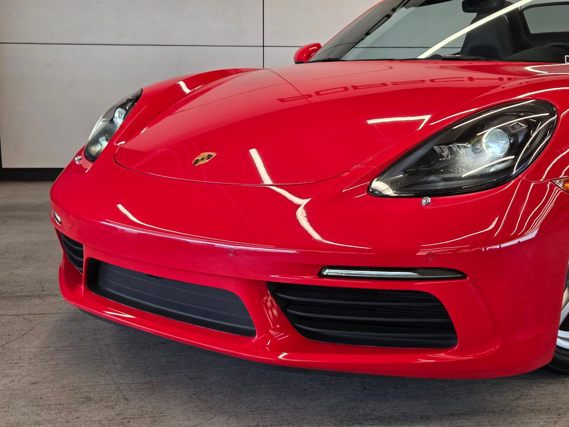 Certified 2024 Porsche 718 Boxster RWD image 26
