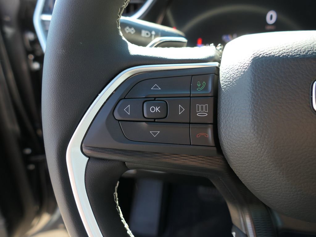 Used 2025 Jeep Grand Cherokee L Laredo w/ Luxury Tech Group I image 12