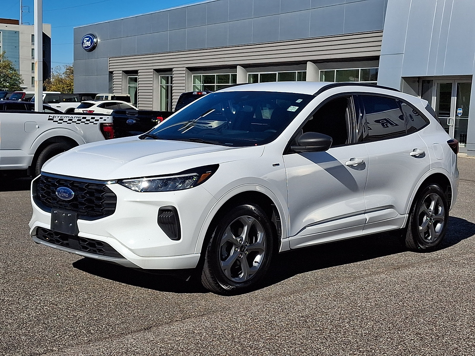 Used 2023 Ford Escape ST-Line w/ Tech Pack #1 AWD/4WD image 5