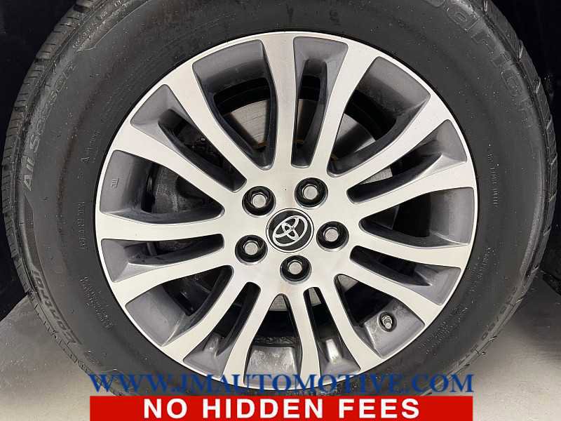 Used 2020 Toyota Sienna XLE FWD image 9