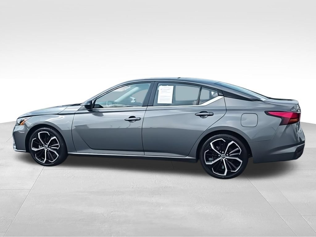 Used 2024 Nissan Altima 2.5 SR FWD image 6