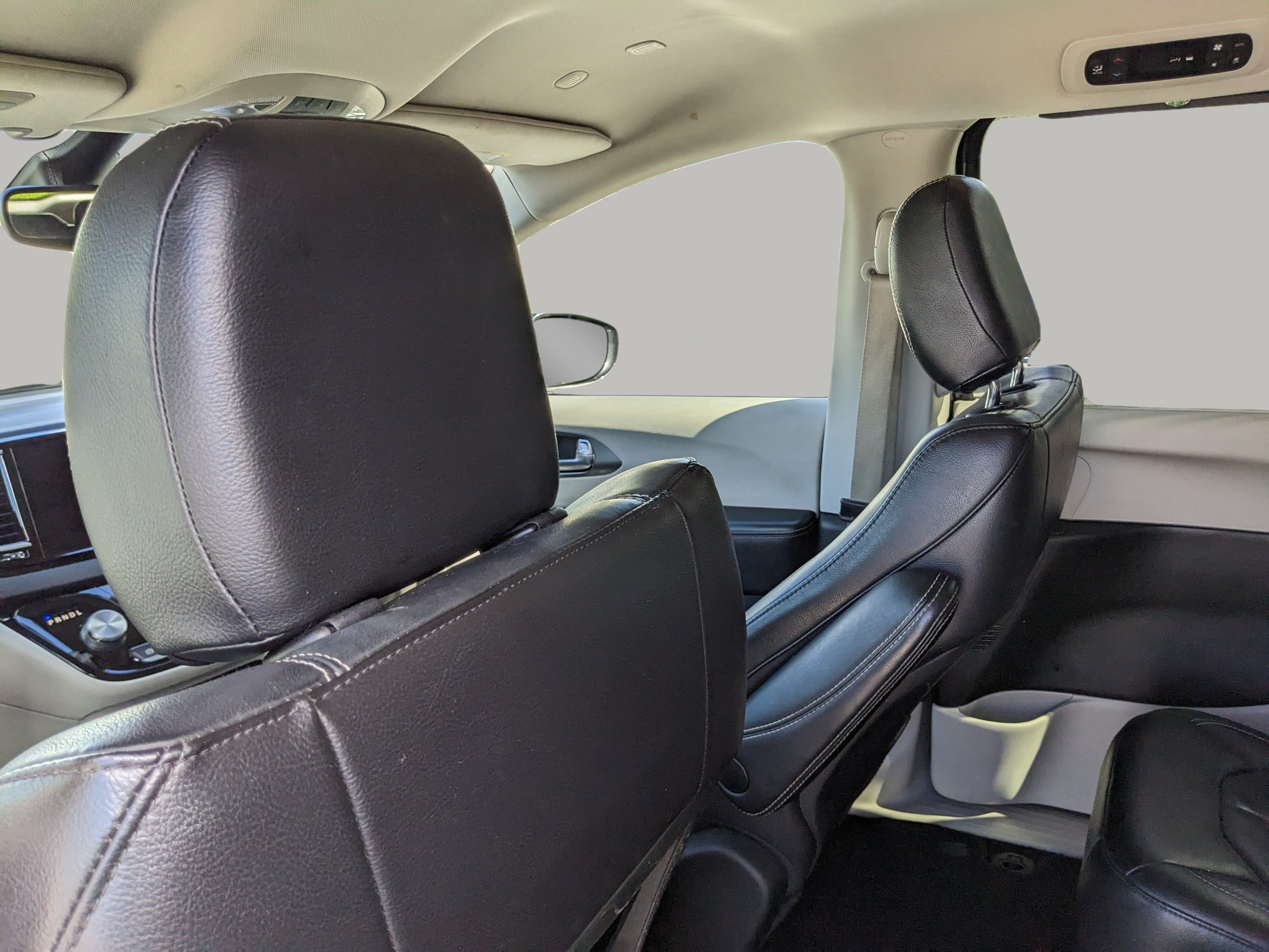 Used 2022 Chrysler Pacifica Touring-L FWD image 17