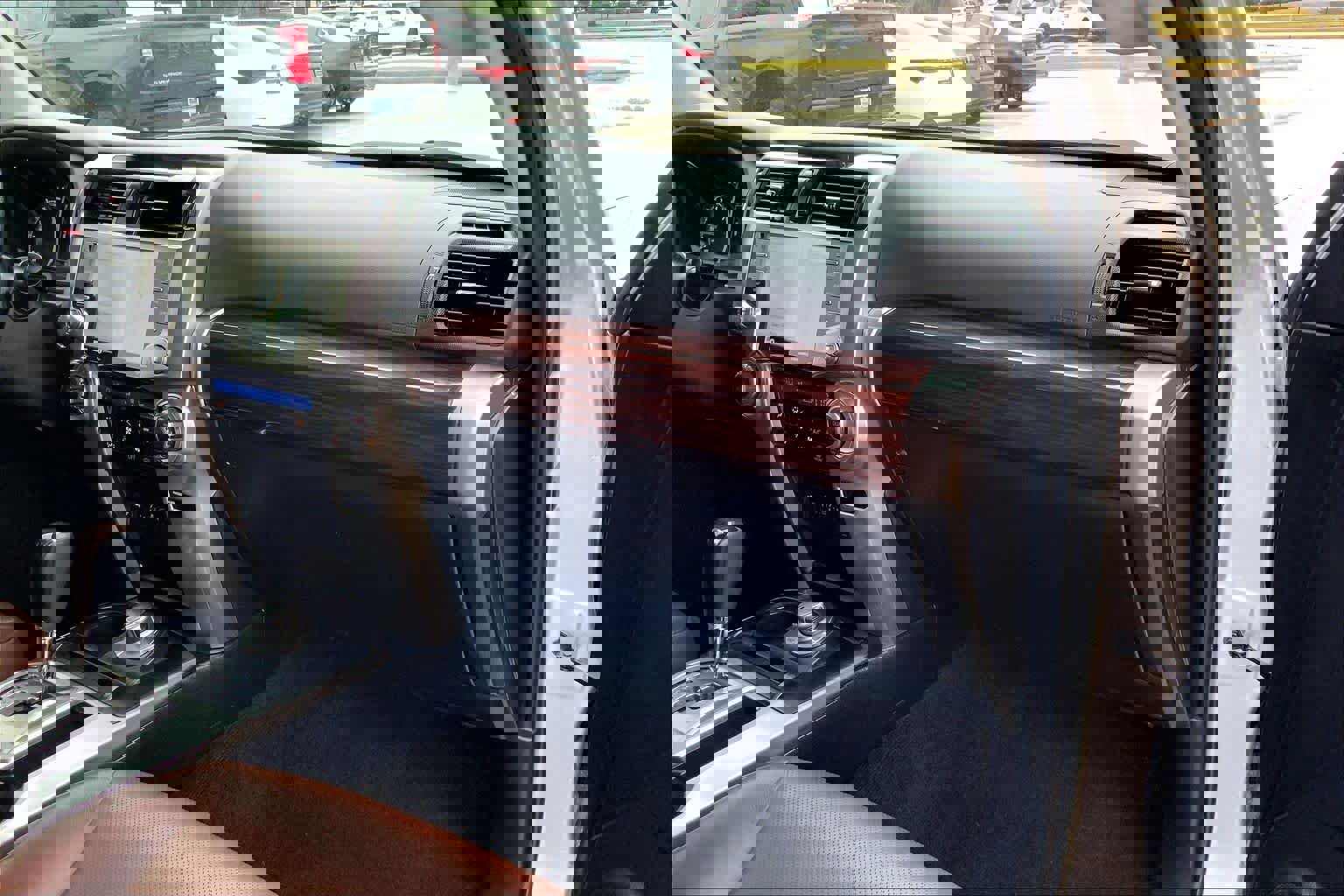 Used 2023 Toyota 4Runner Limited image 18