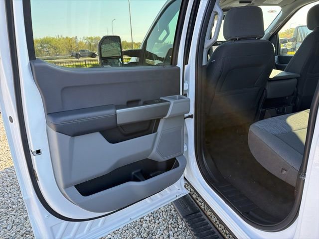 New 2026 Ford F450 XLT w/ FX4 Off-Road Package AWD/4WD image 13