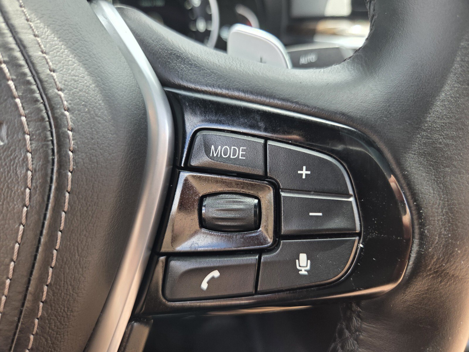 Used 2019 BMW 540i w/ Premium Package RWD image 28
