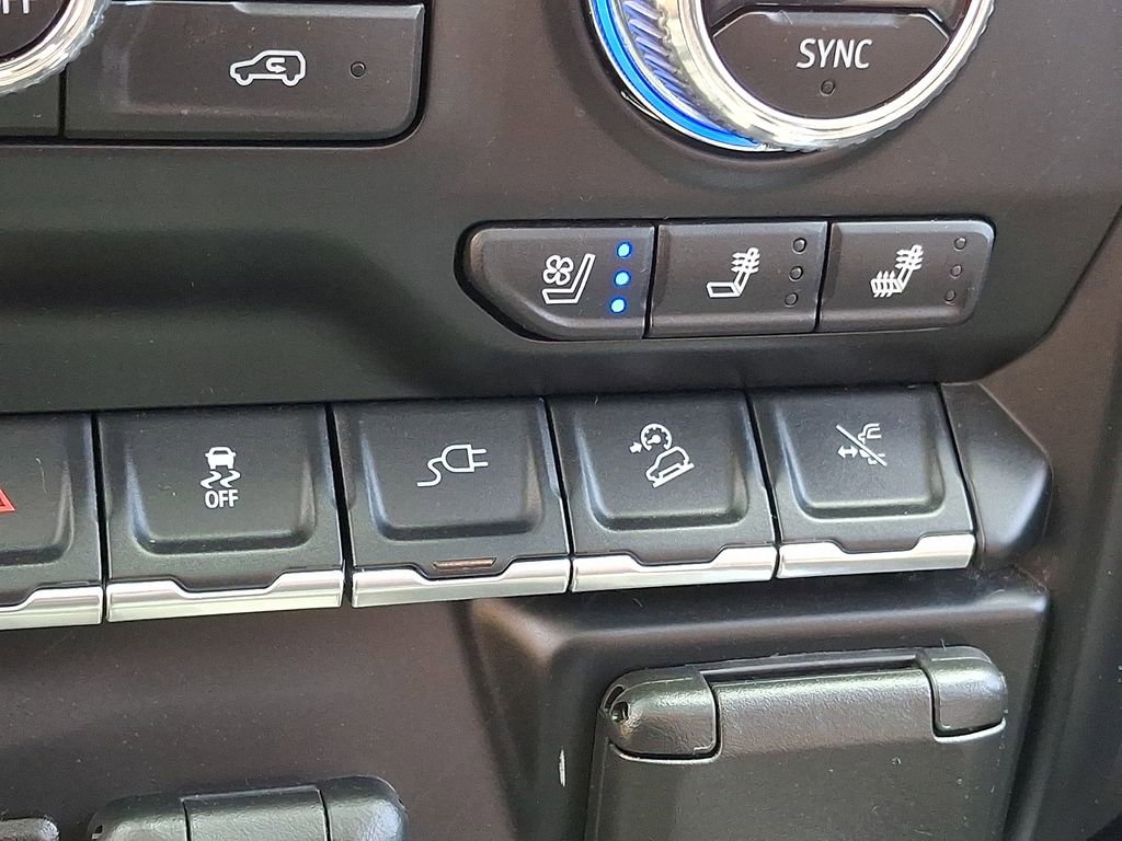 Used 2023 GMC Sierra 3500 AT4 w/ AT4 Premium Plus Package image 28