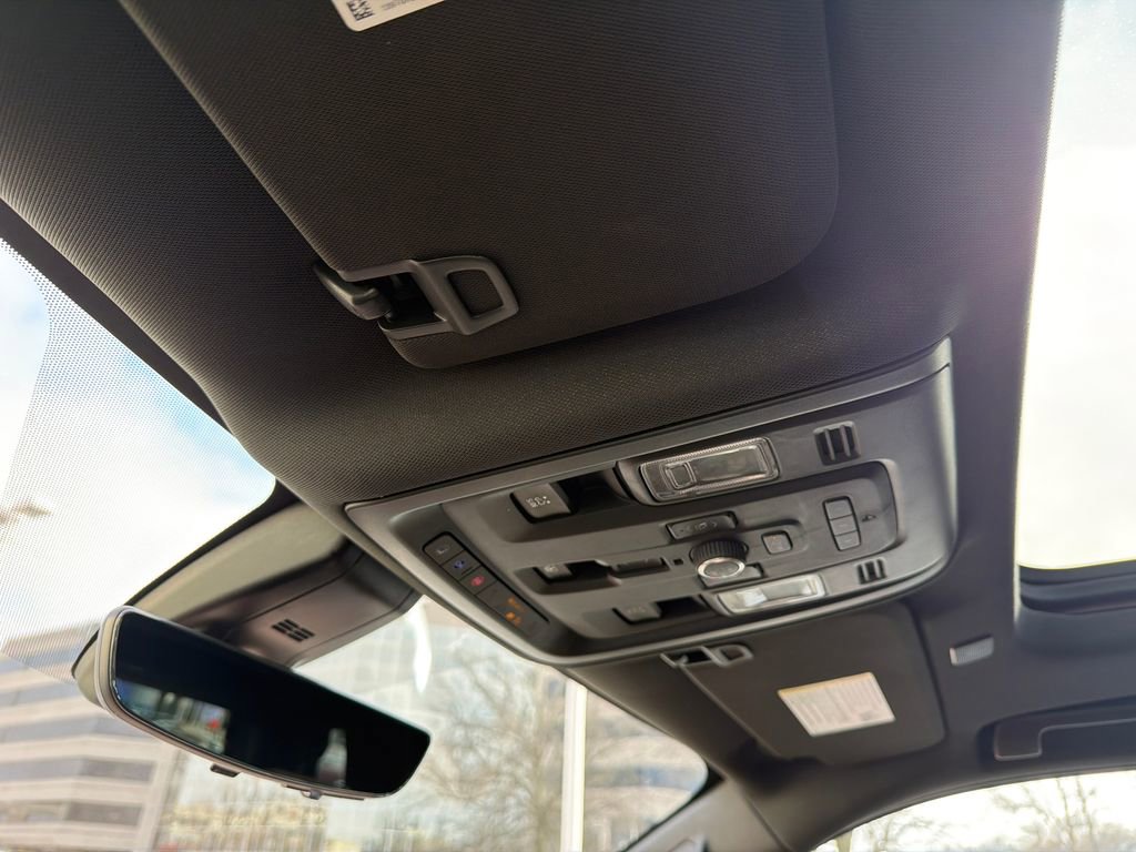 Used 2022 Chevrolet Tahoe High Country image 36