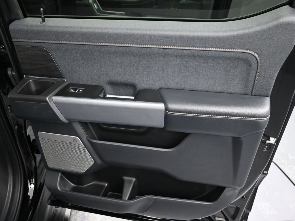 Used 2024 Ford F150 Lightning Lariat image 29