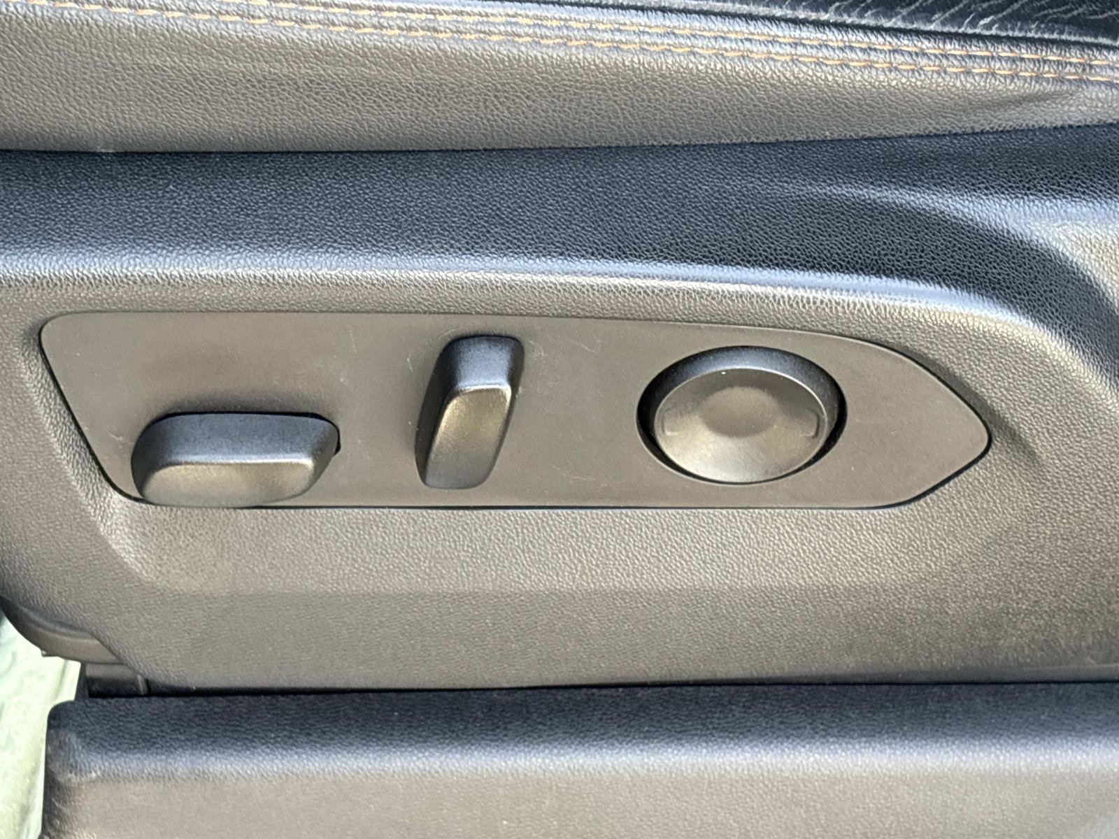 Used 2022 GMC Sierra 1500 AT4 w/ AT4 Premium Package image 17