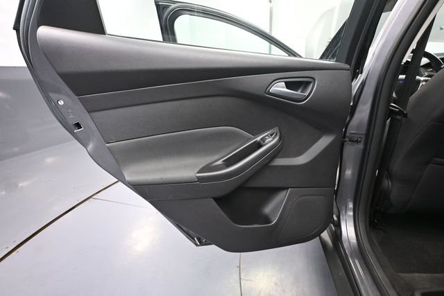 Used 2012 Ford Focus SEL FWD image 31