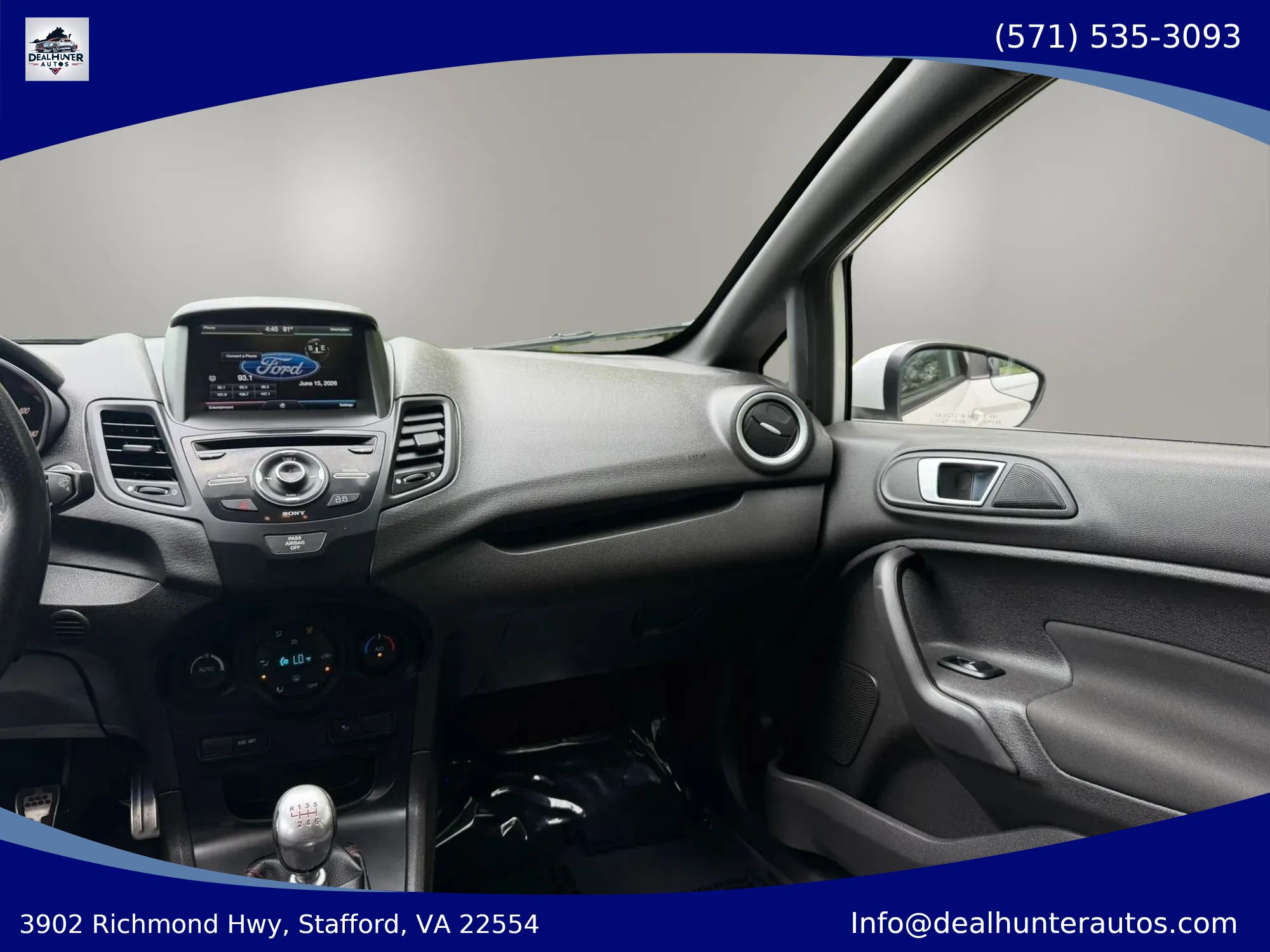 Used 2015 Ford Fiesta ST FWD image 24