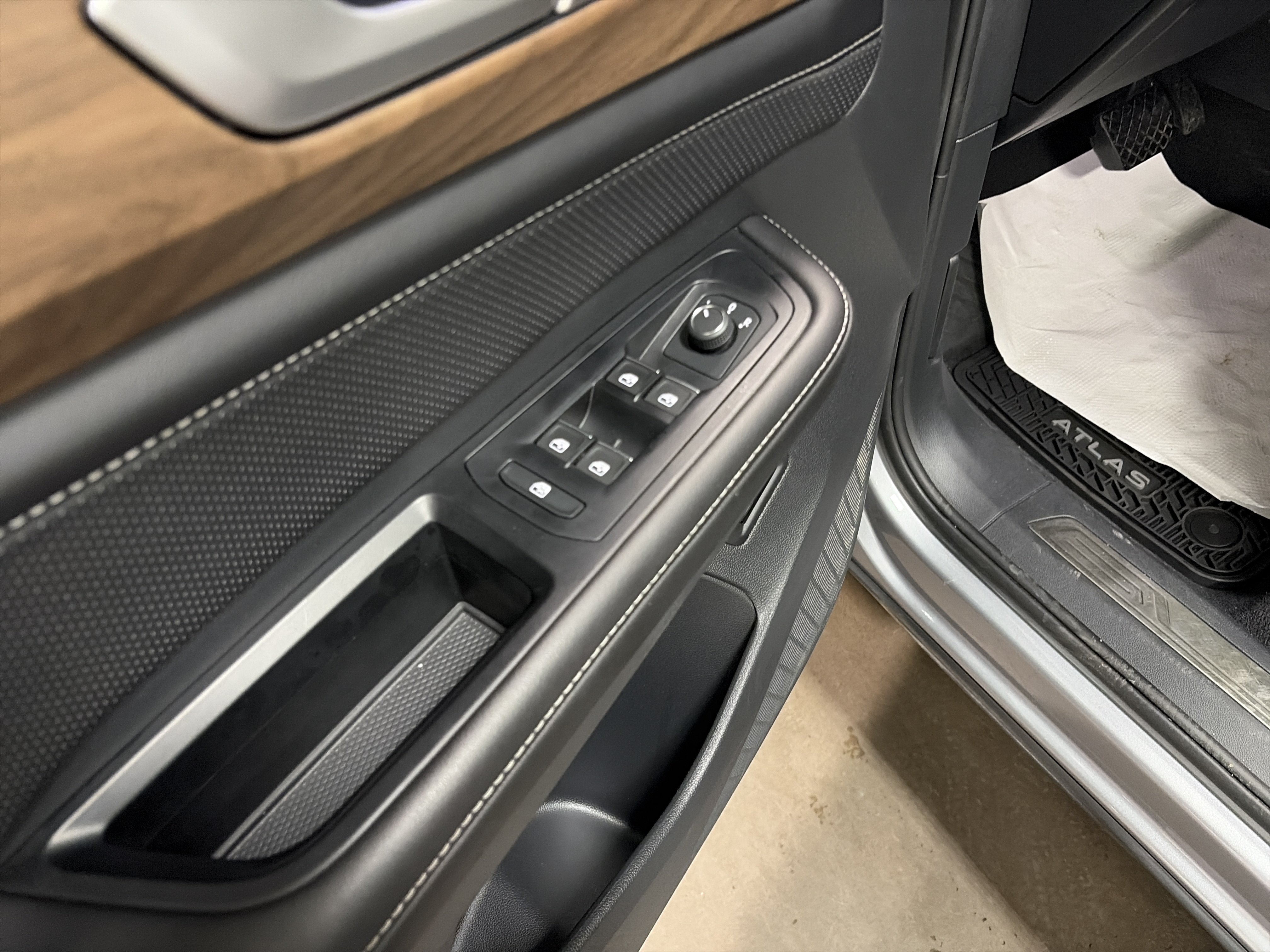 Certified 2026 Volkswagen Atlas SE AWD/4WD image 23