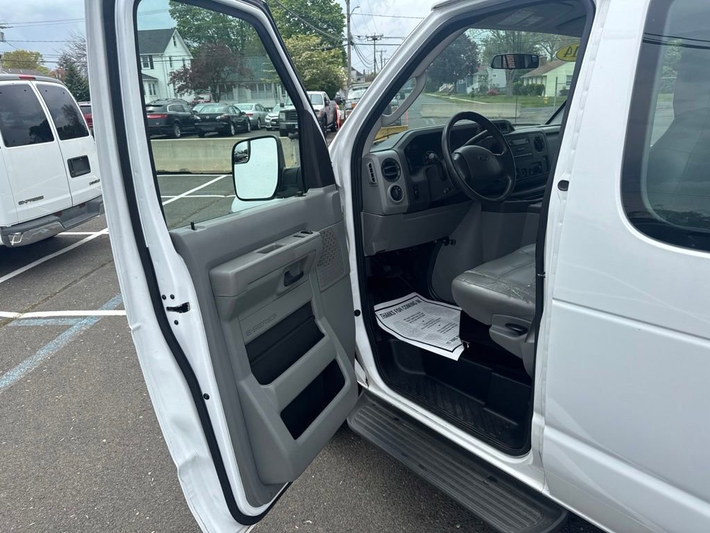 Used 2014 Ford E-350 and Econoline 350 XL w/ Power Windows & Locks Group RWD image 26