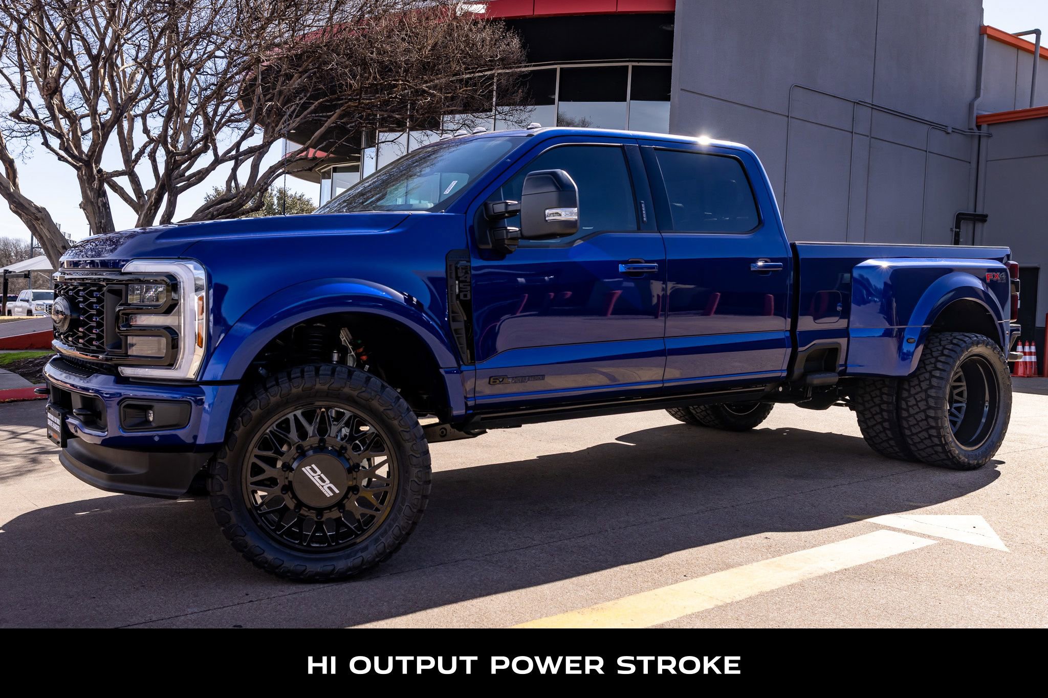 Used 2026 Ford F450 Platinum w/ FX4 Off-Road Package image 5