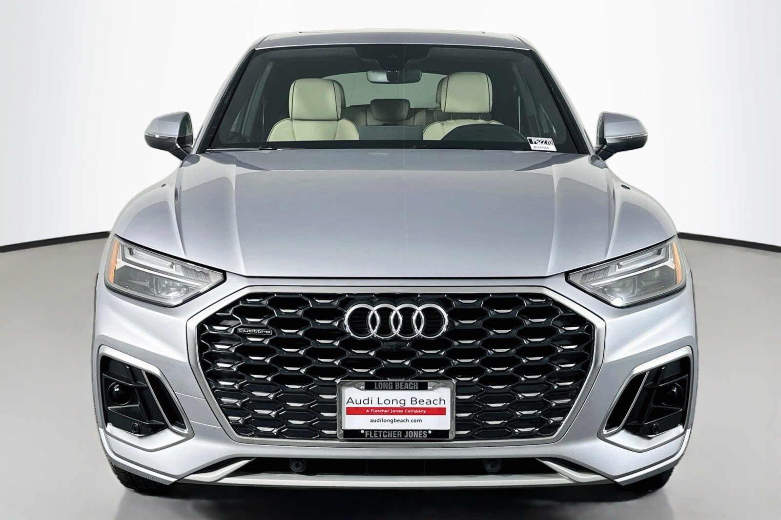Used 2023 Audi Q5 2.0T Premium w/ Convenience Package AWD/4WD image 2