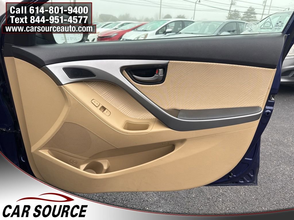 Used 2013 Hyundai Elantra GLS w/ Preferred Pkg image 28