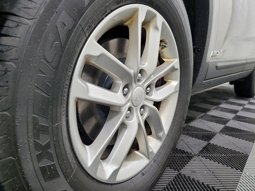 Used 2015 Kia Sorento LX AWD/4WD image 31
