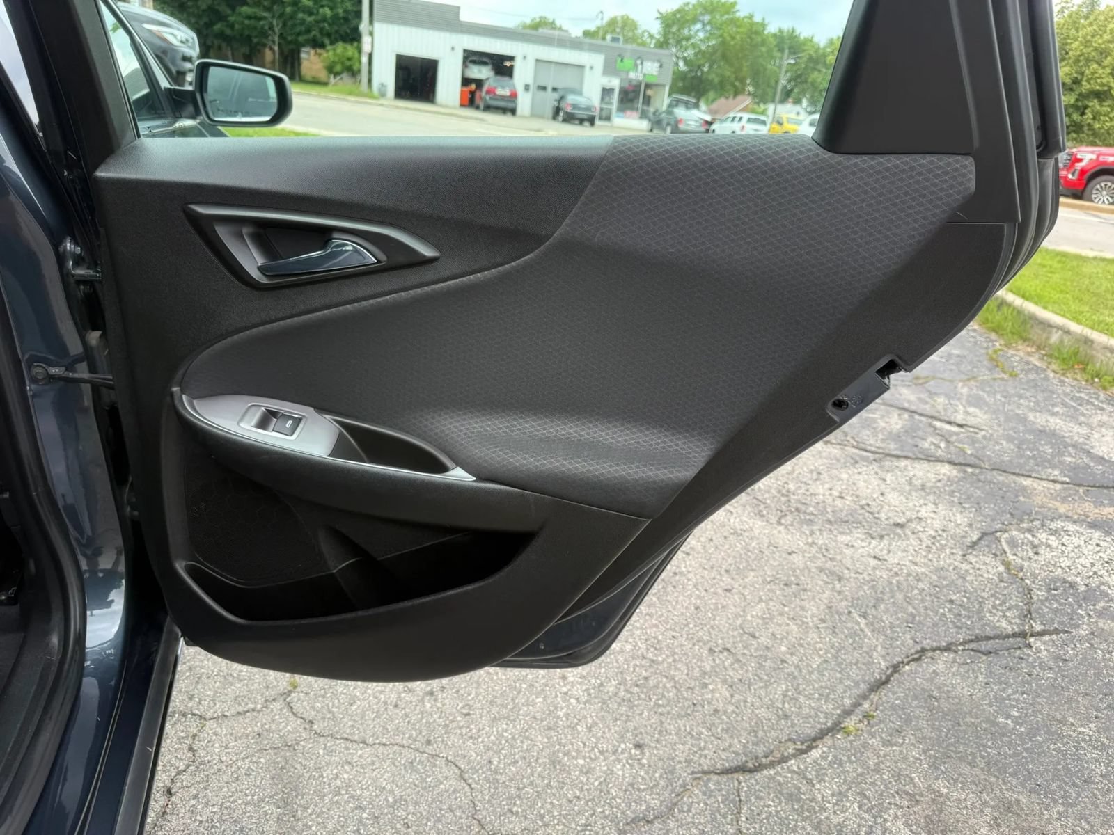 Used 2020 Chevrolet Malibu LS FWD image 15