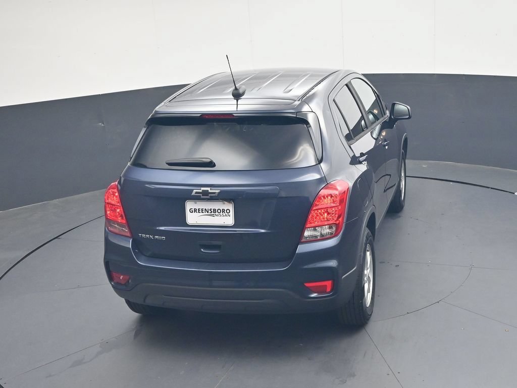 Used 2019 Chevrolet Trax LS w/ Tint and Cruise Package AWD/4WD image 32