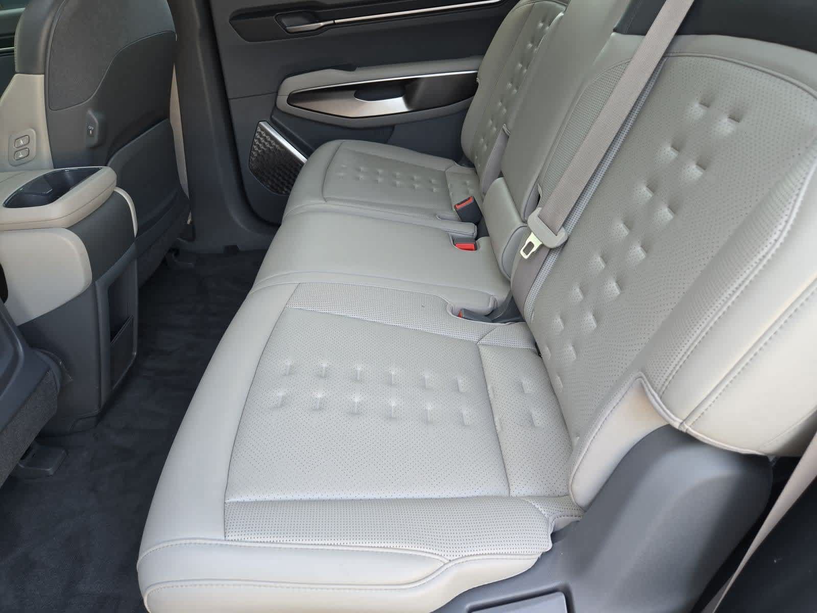 Certified 2024 Kia EV9 Wind AWD/4WD image 18
