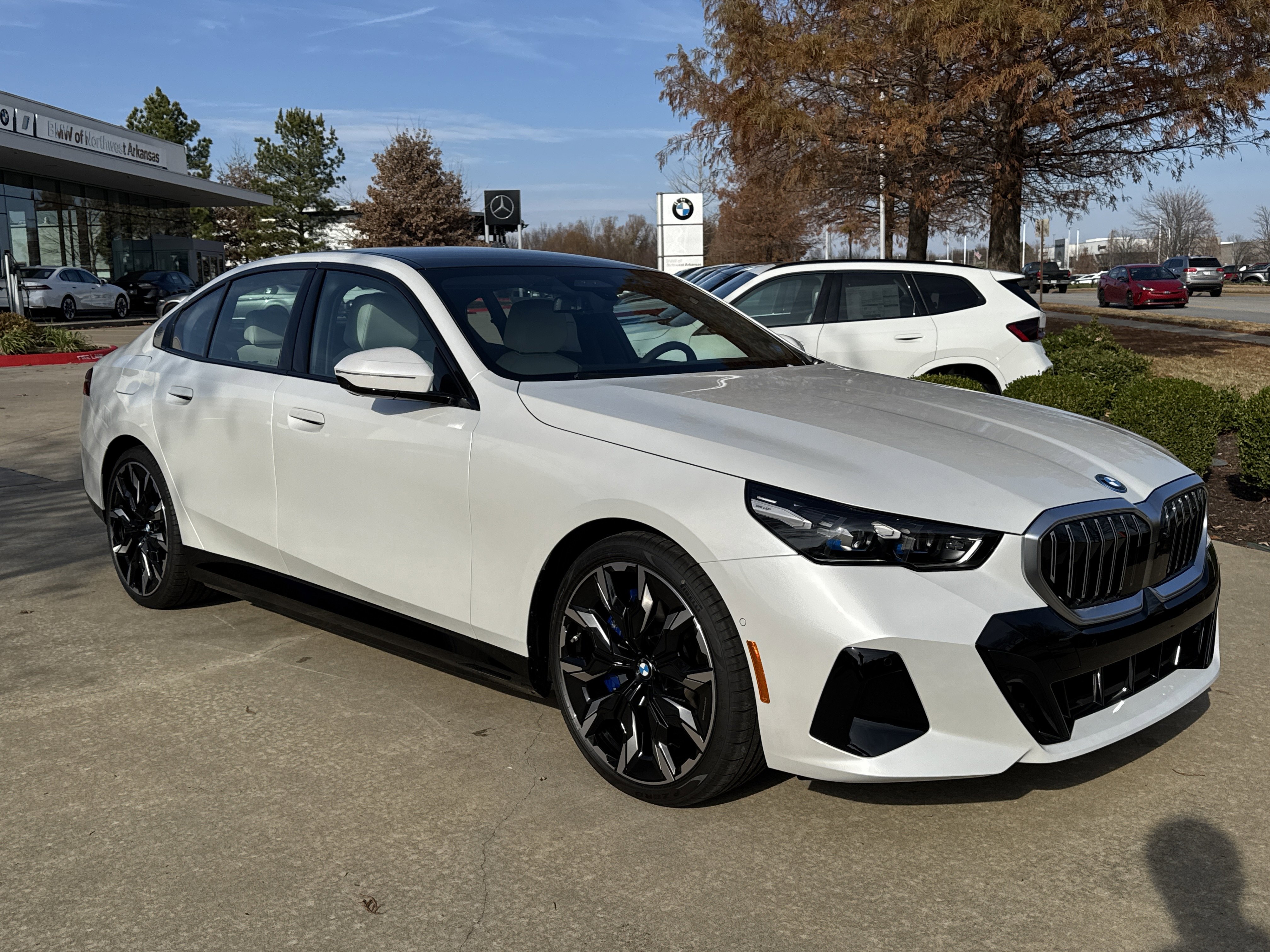New 2026 BMW 550e xDrive w/ Executive Package image 6