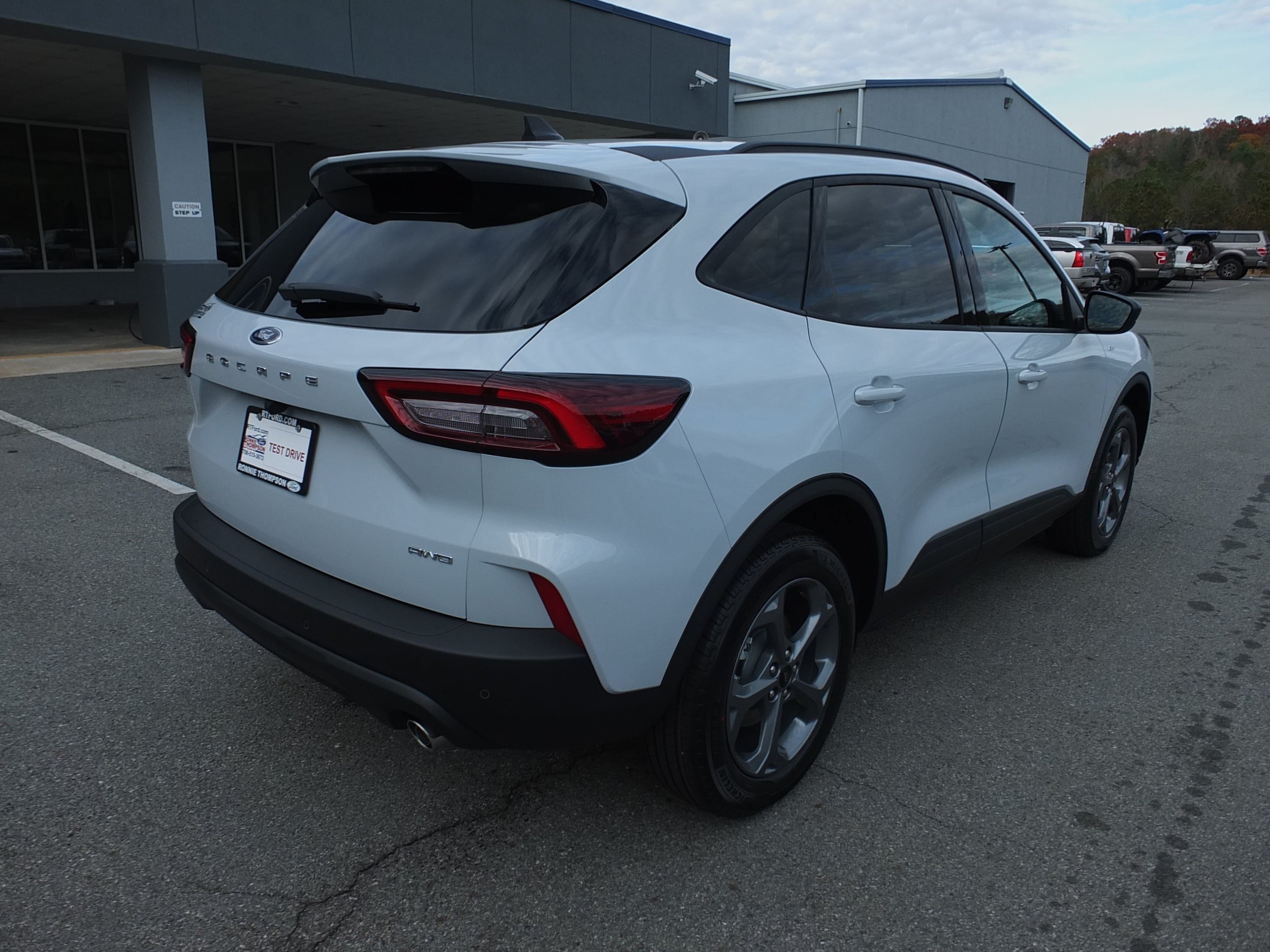 New 2026 Ford Escape ST-Line w/ Tech Pack #1 AWD/4WD image 3