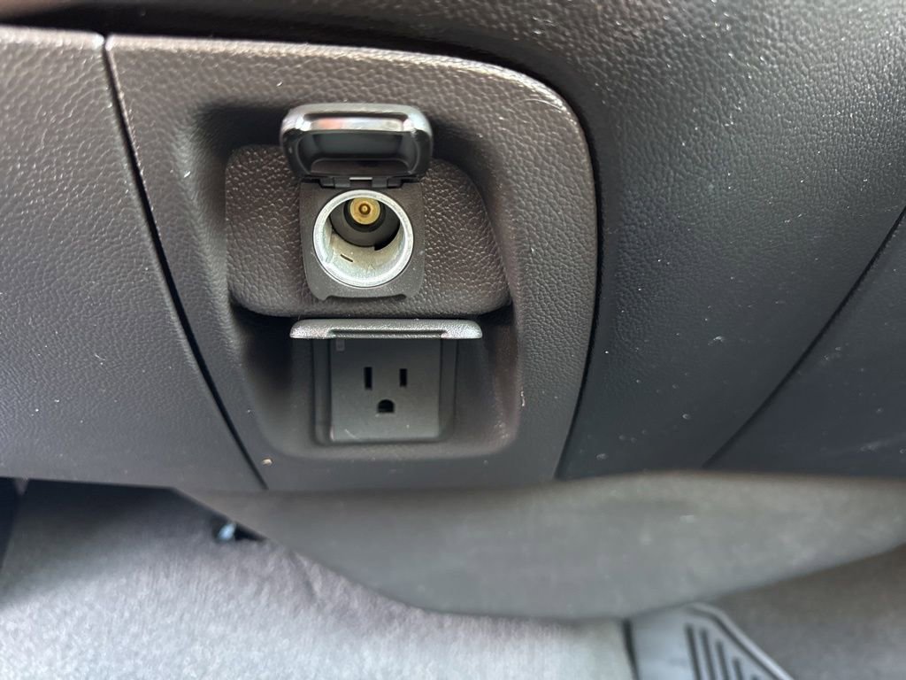 Used 2018 Chevrolet Silverado 1500 LT w/ All Star Edition image 42