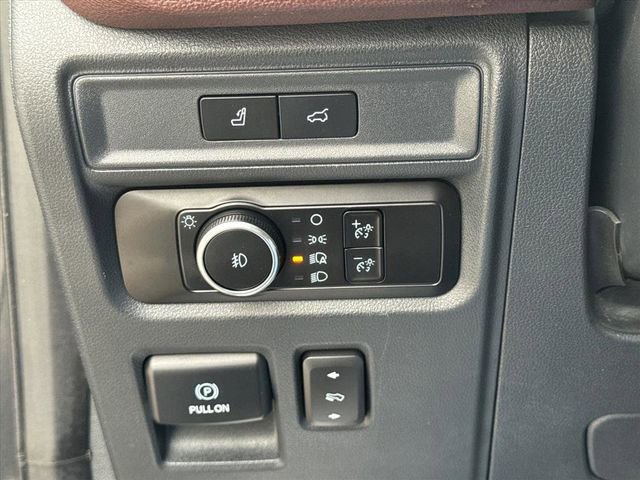 Used 2023 Ford Expedition Max Limited AWD/4WD image 16