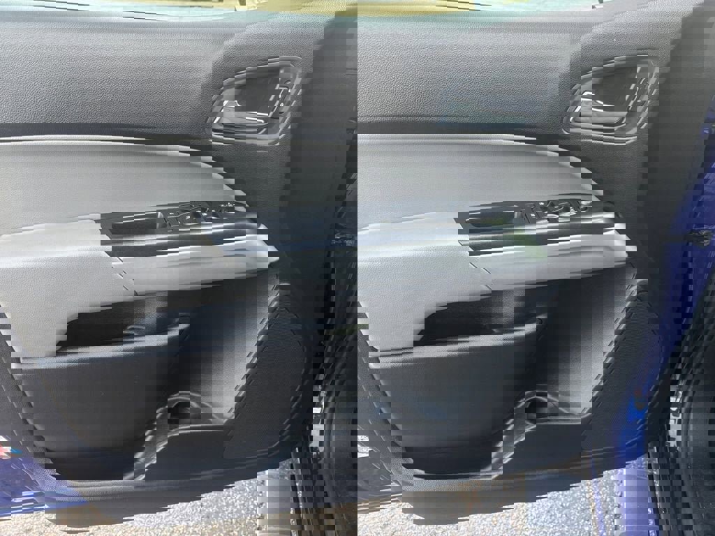 Used 2016 Chevrolet Colorado LT w/ LT Convenience Package AWD/4WD image 17