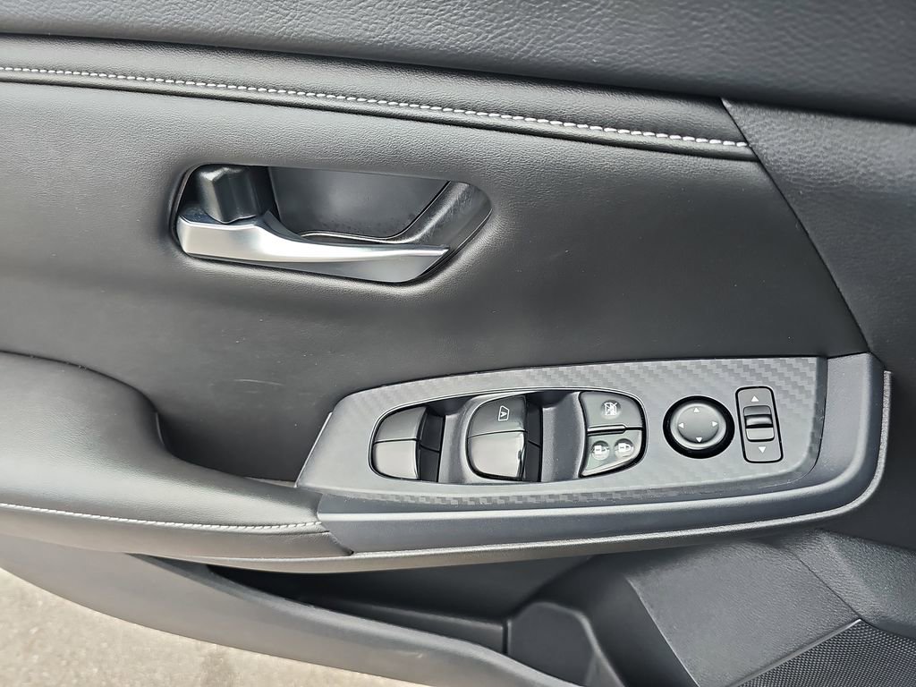 Used 2023 Nissan Sentra S image 32
