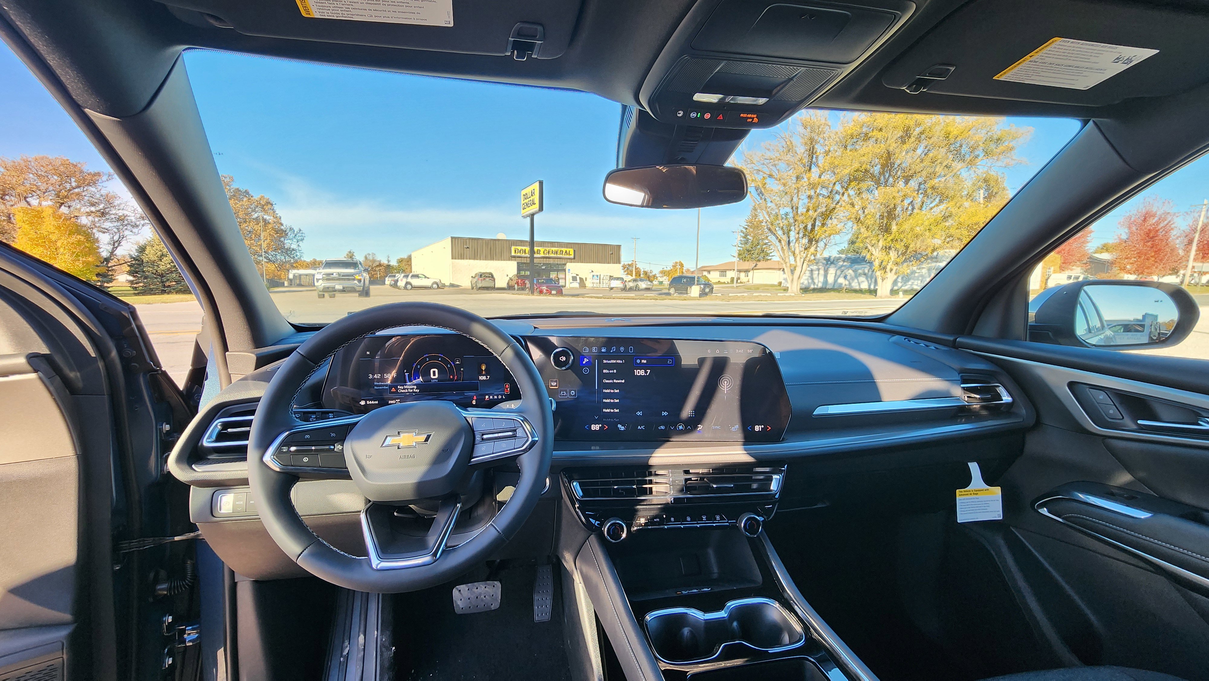 New 2026 Chevrolet Traverse LT image 17