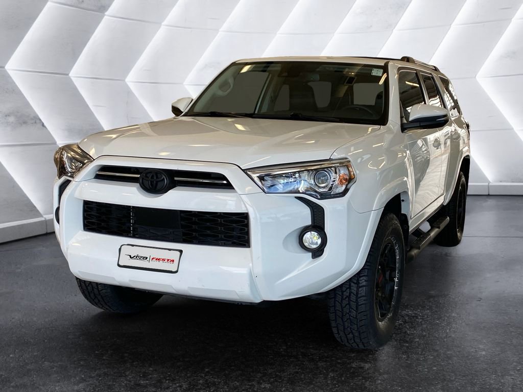 Used 2020 Toyota 4Runner SR5 Premium image 3
