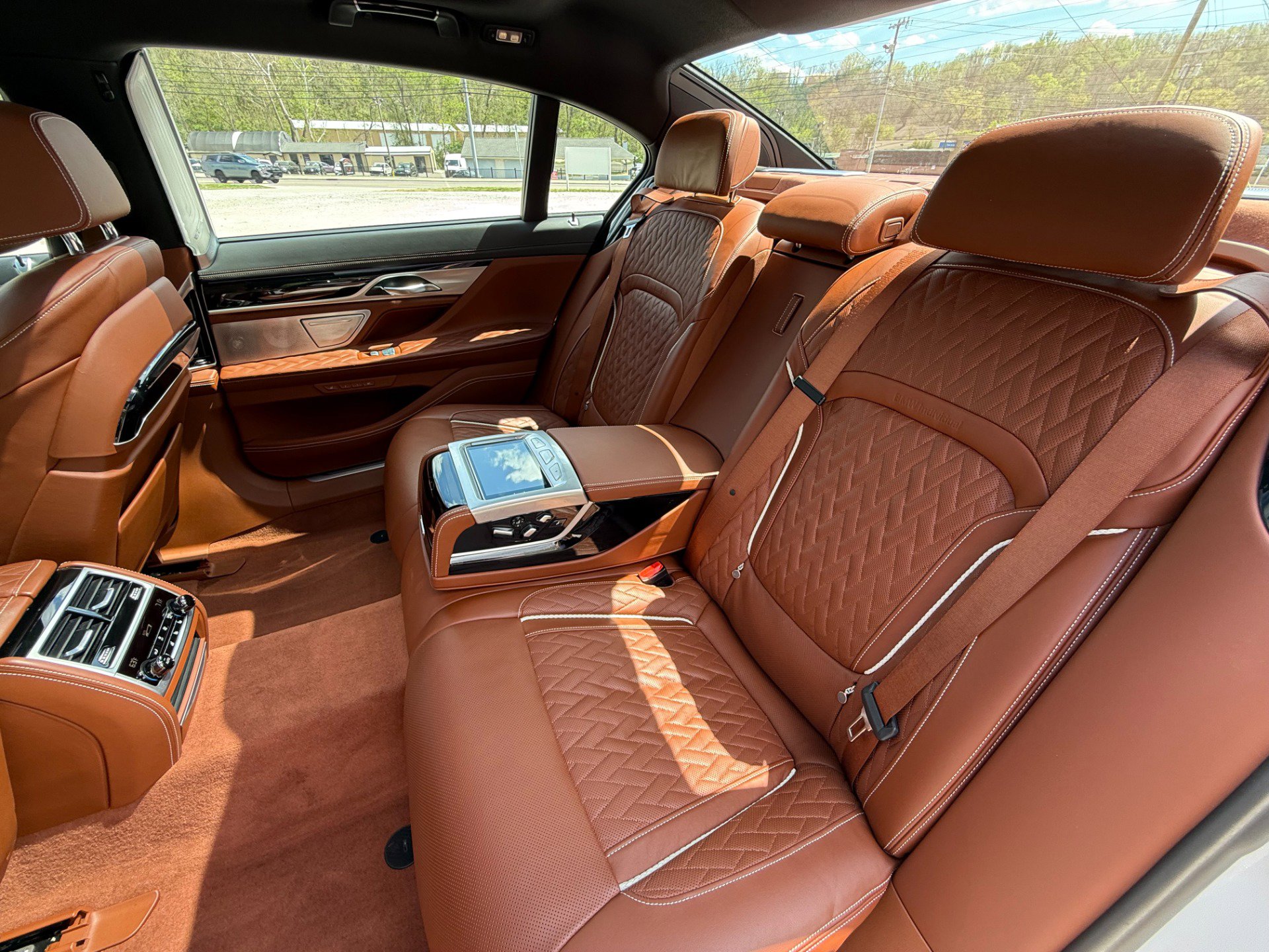 Used 2020 BMW ALPINA B7 xDrive w/ Luxury Rear Seating Package image 41