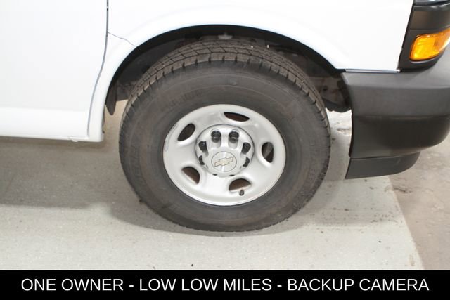 Used 2019 Chevrolet Express 3500 w/ Driver Convenience Package RWD image 6