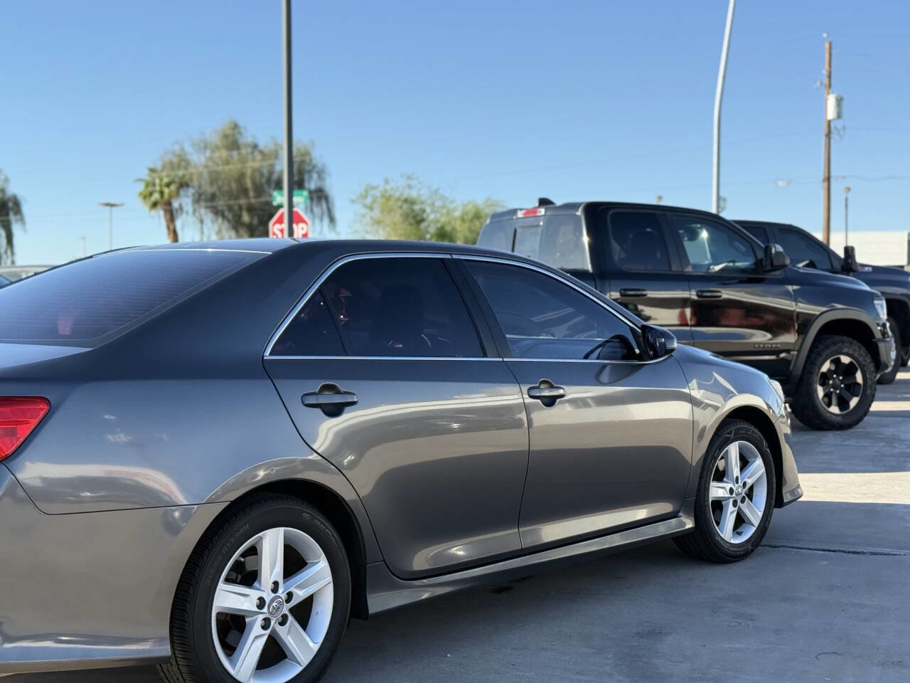 Used 2012 Toyota Camry SE image 11