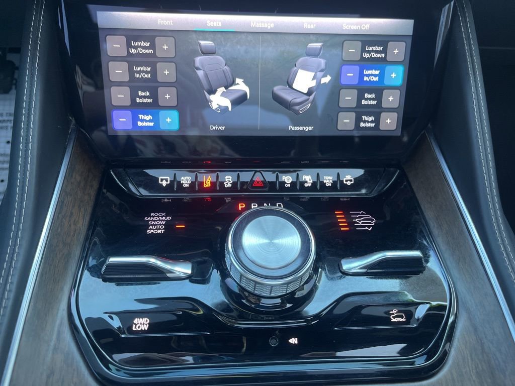 Used 2022 Jeep Grand Wagoneer Series II w/ Convenience Group III image 19