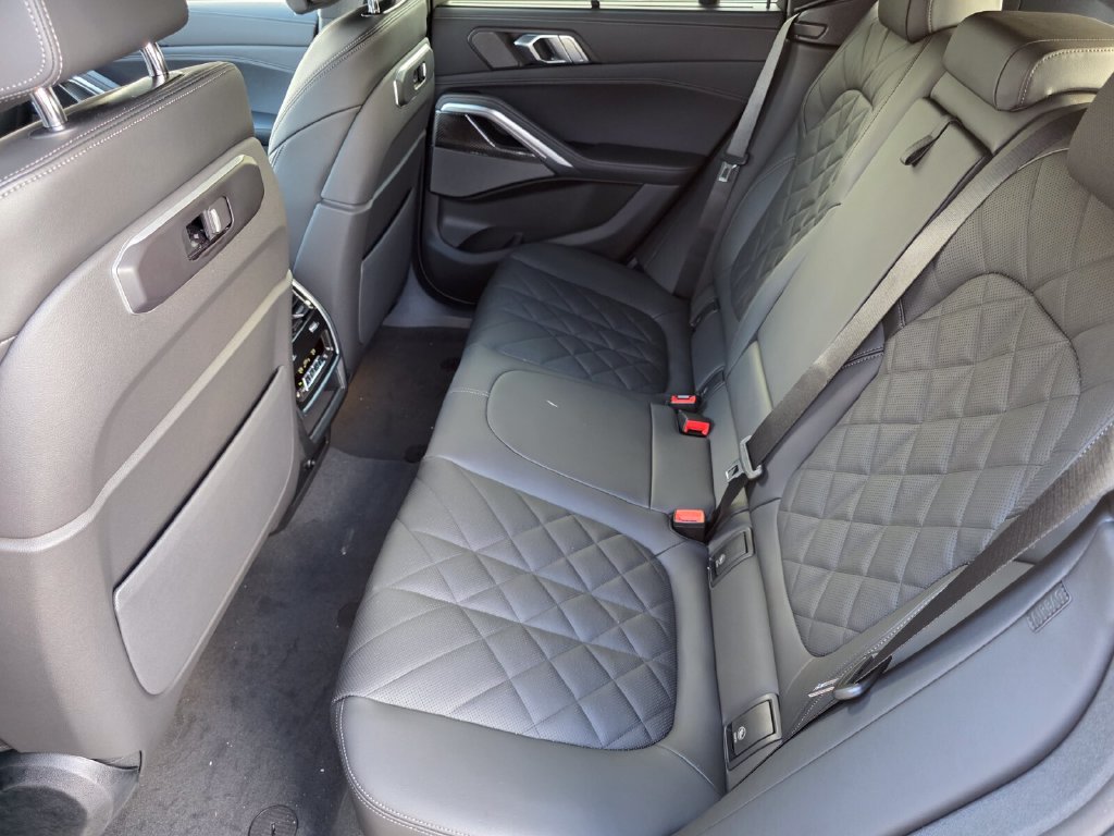 New 2027 BMW X6 M60i w/ Climate Comfort Package AWD/4WD image 12
